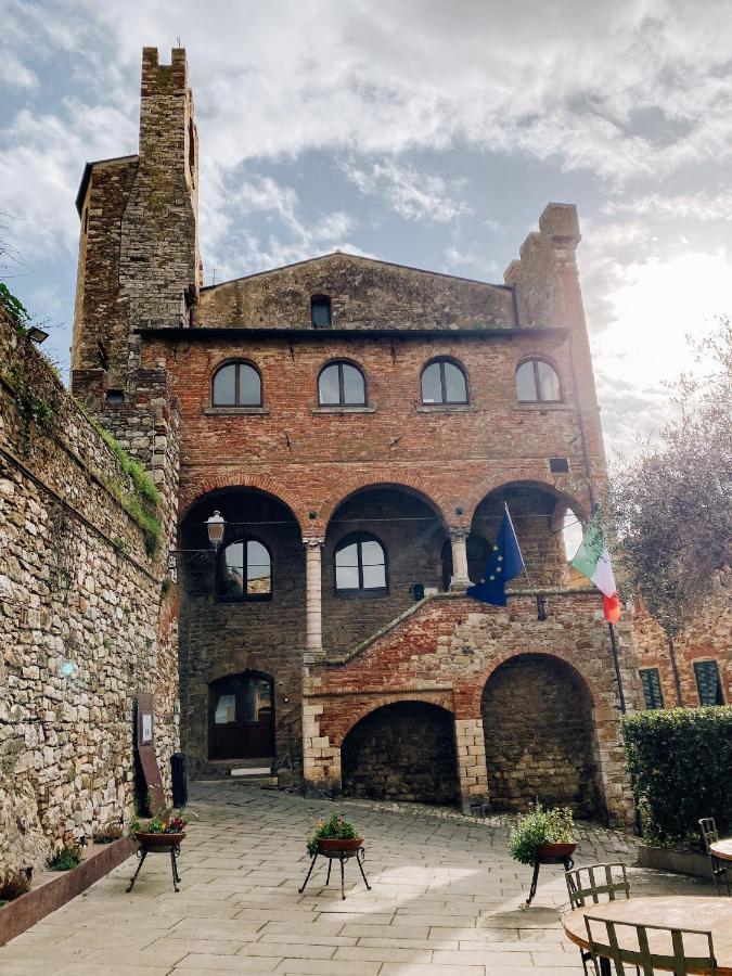 La Casa Nel Castello E Il Giardino Segreto Villa Suvereto Eksteriør billede