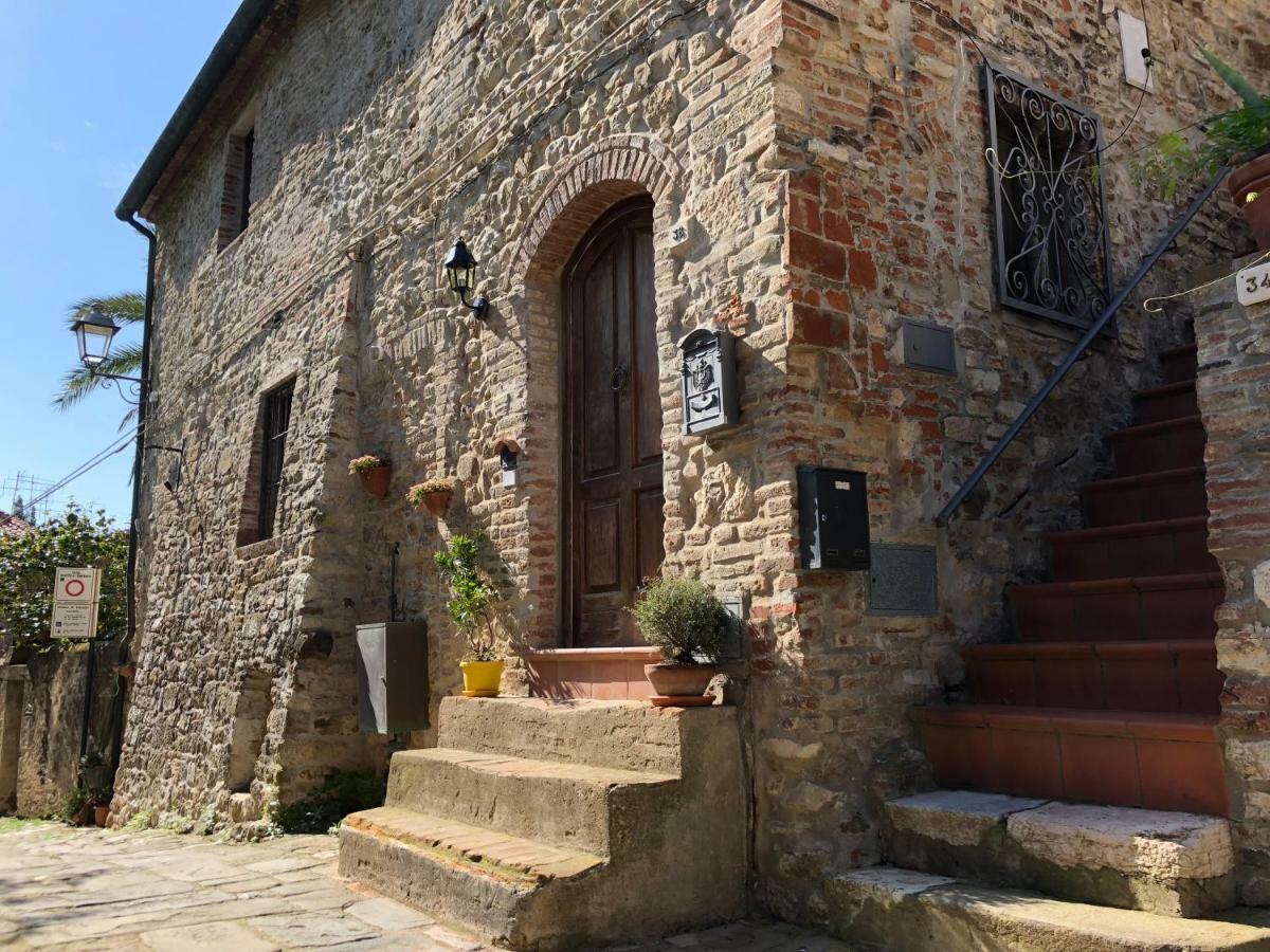 La Casa Nel Castello E Il Giardino Segreto Villa Suvereto Eksteriør billede